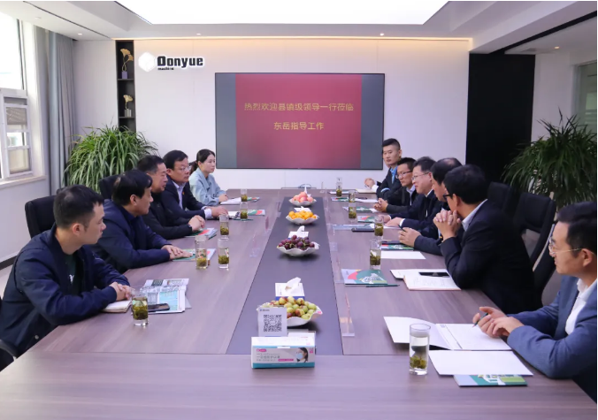 縣組織部常務(wù)副部長(zhǎng)劉洪君等領(lǐng)導(dǎo)蒞臨東岳機(jī)械指導(dǎo)工作 縣組織部常務(wù)副部長(zhǎng)劉洪君等領(lǐng)導(dǎo)蒞臨東岳機(jī)械指導(dǎo)工作