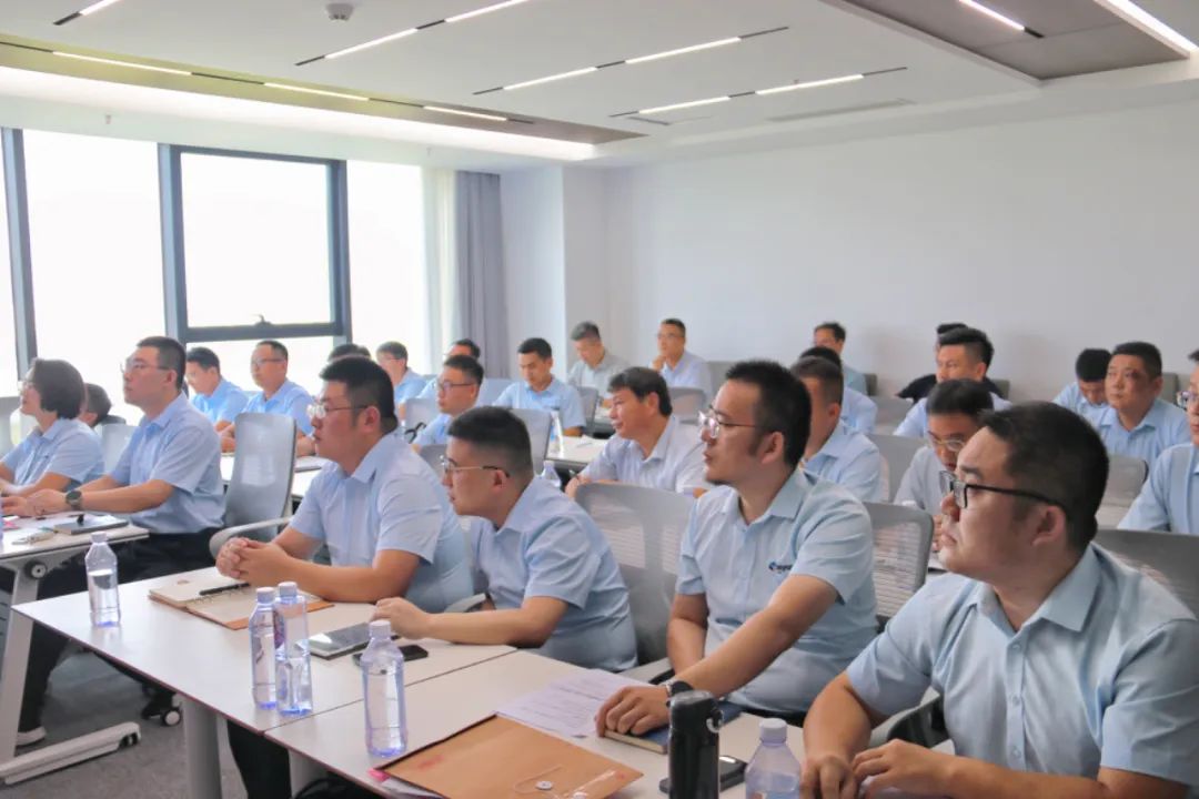 2024年上半年中層管理干部述職會議：述職曬答卷，砥礪再奮進(jìn)。